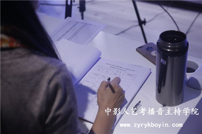 即興評(píng)述