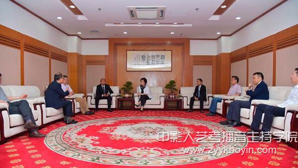 全國首家索尼影像技術(shù)學(xué)院實踐教學(xué)基地落戶浙江傳媒學(xué)院.jpg